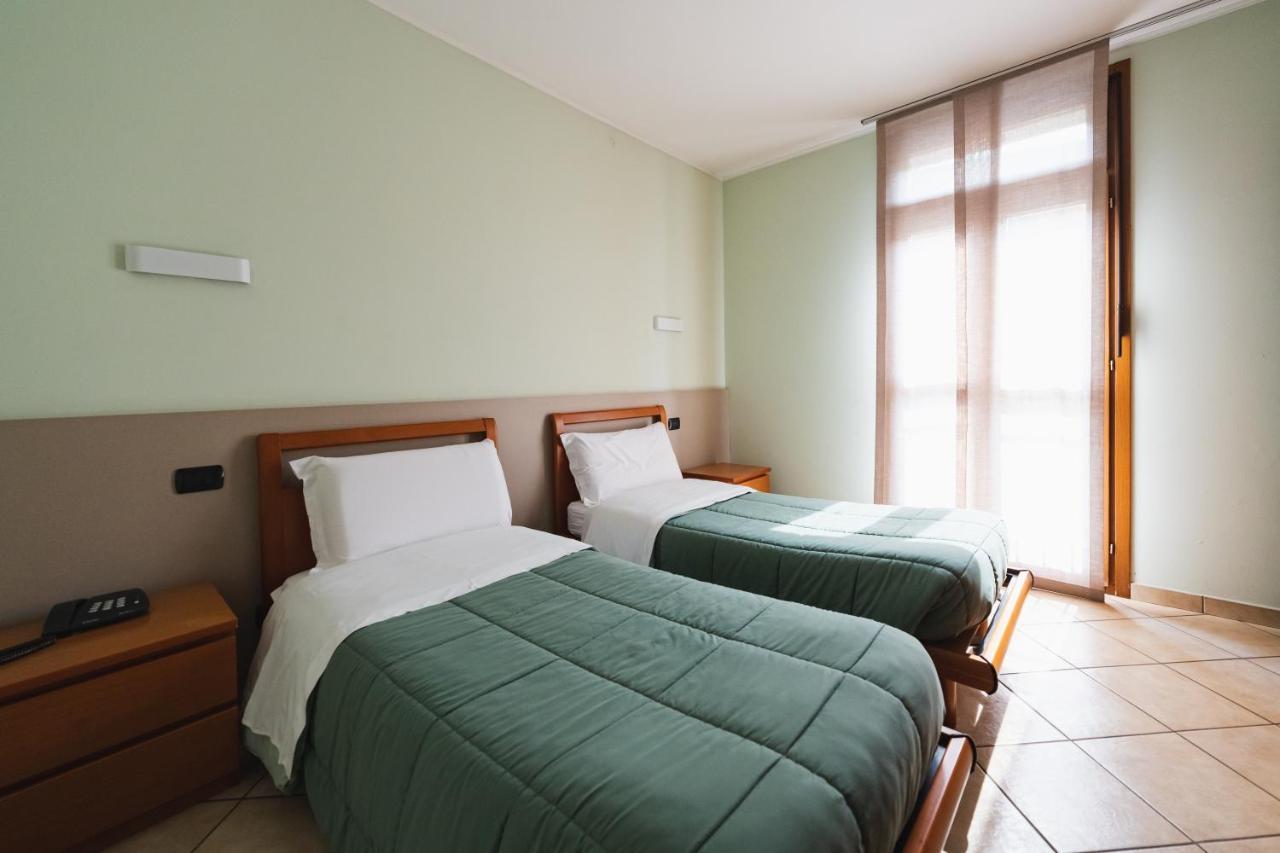 Parini Hotel Bosisio Parini Exteriér fotografie