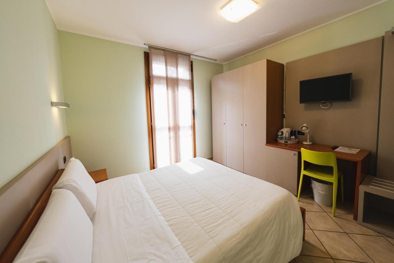 Parini Hotel Bosisio Parini Exteriér fotografie