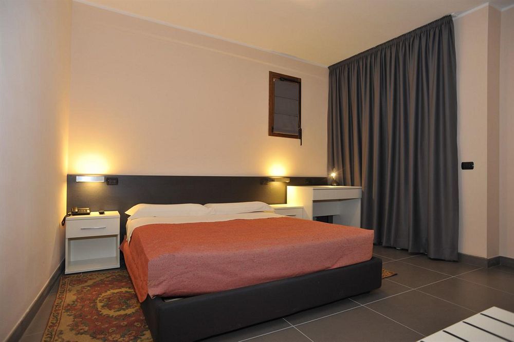 Parini Hotel Bosisio Parini Exteriér fotografie